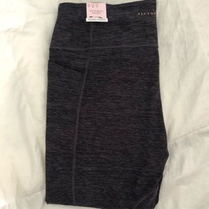 victoria’s secret leggings:)